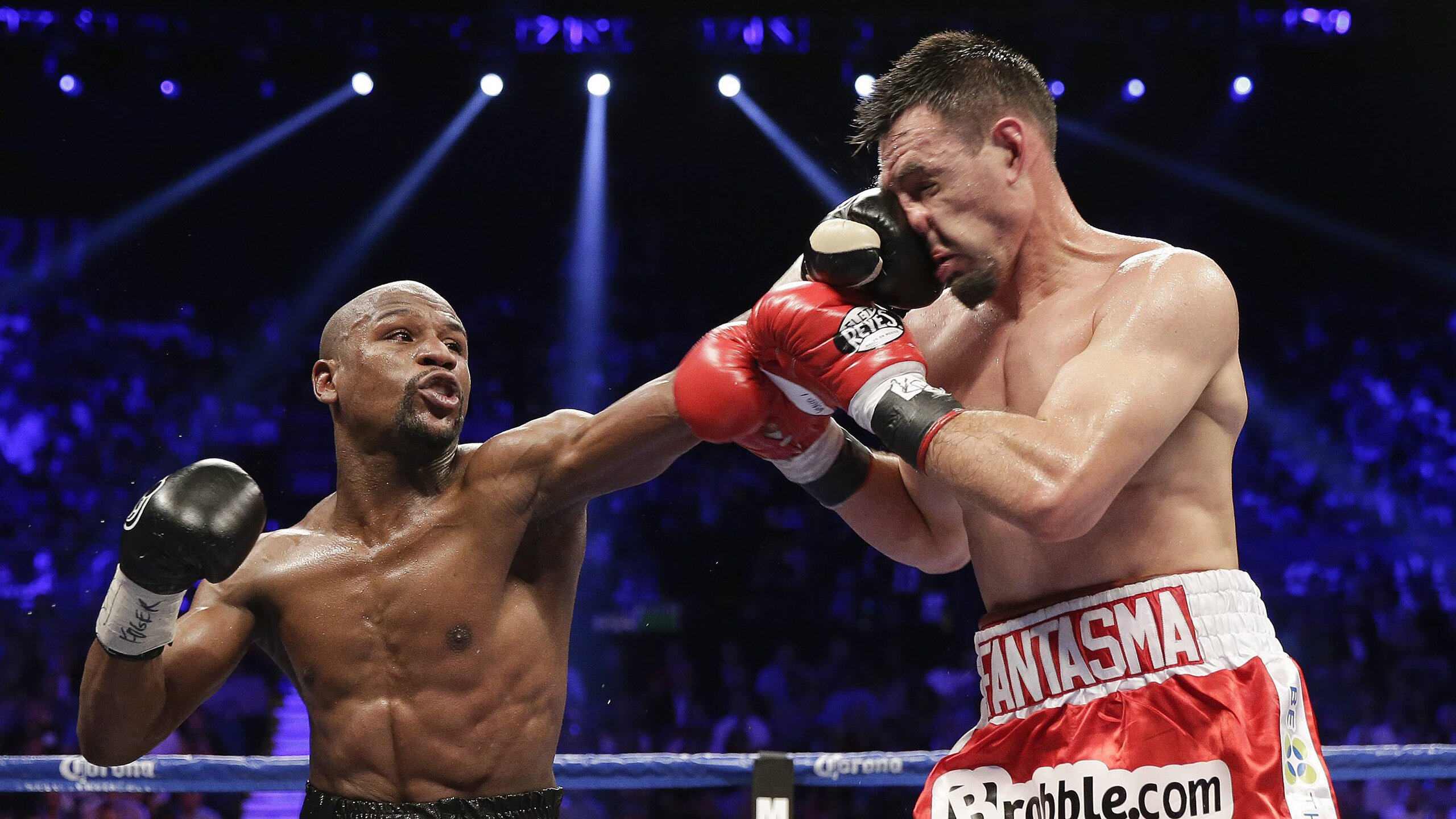 哈兰德撕裂红狼防线,个人能力如何重塑巴萨对阵罗马的战术棋局